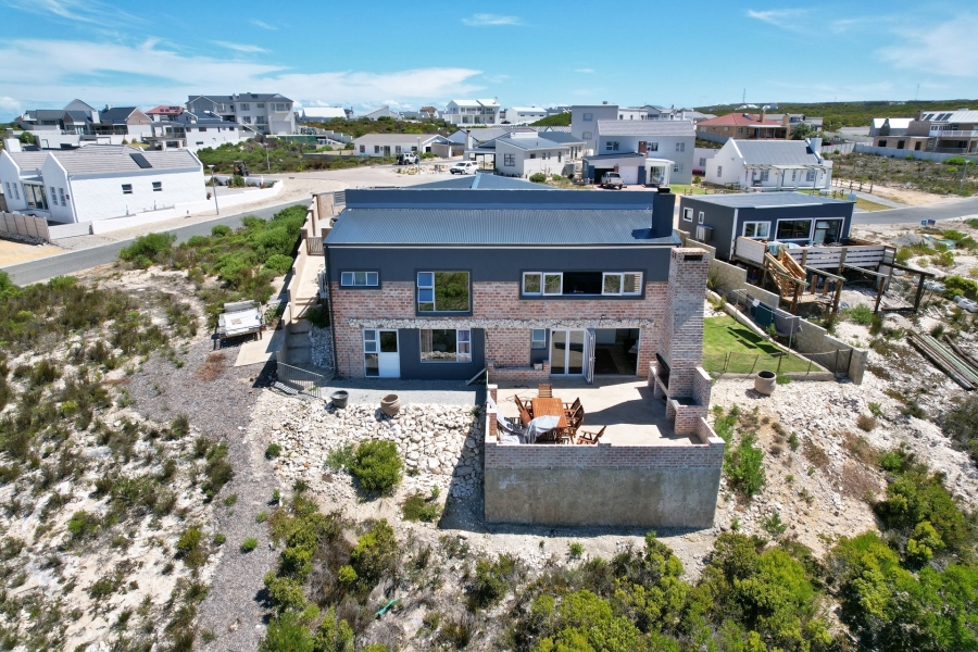 5 Bedroom Property for Sale in Struisbaai Western Cape